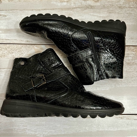 IMAC Croc Embossed Patent Leather Side Zip Booties Sz 39 US 9 Made In Italy - Picture 7 of 13